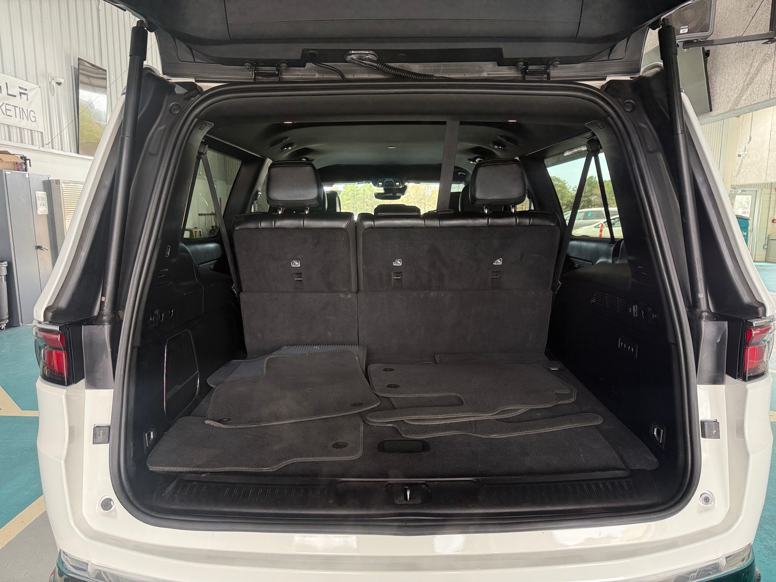 Thumbnail: 2024 Jeep Wagoneer - 6