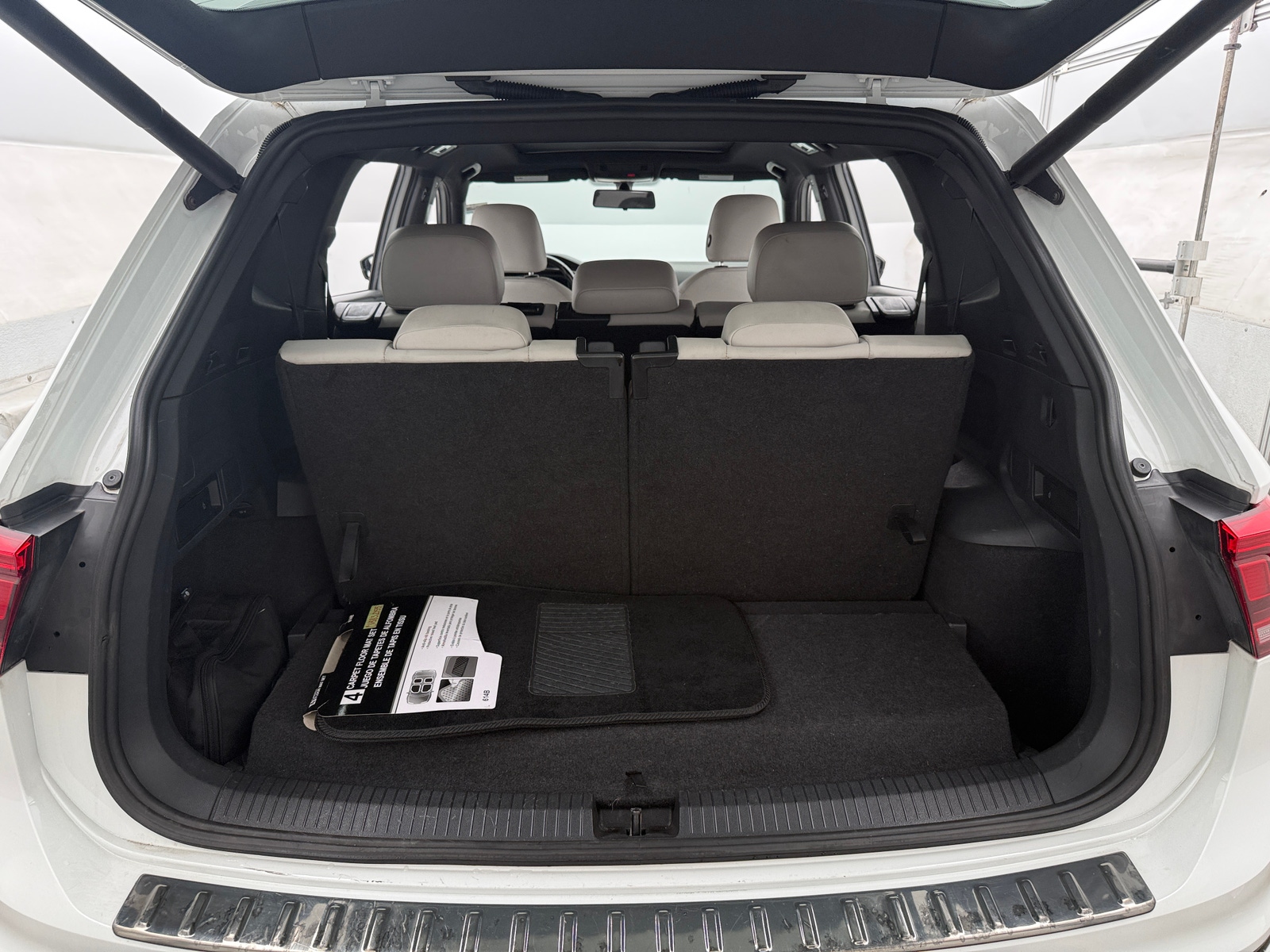 Thumbnail: 2019 Volkswagen Tiguan - 6