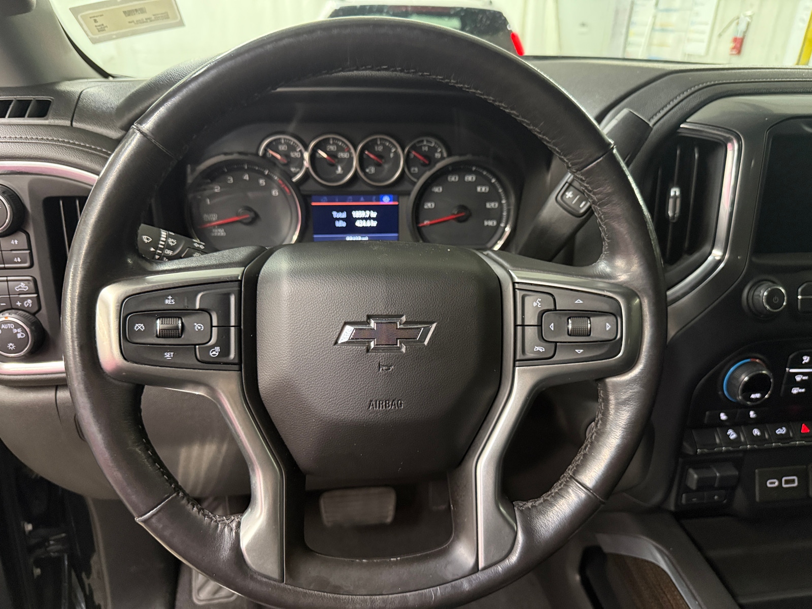 Thumbnail: 2020 Chevrolet Silverado 1500 - 5