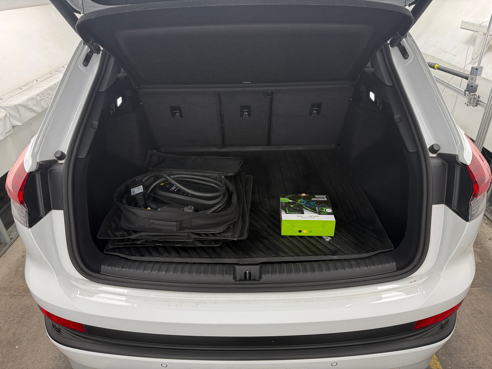 Thumbnail: 2023 Audi Q4 e-tron - 6