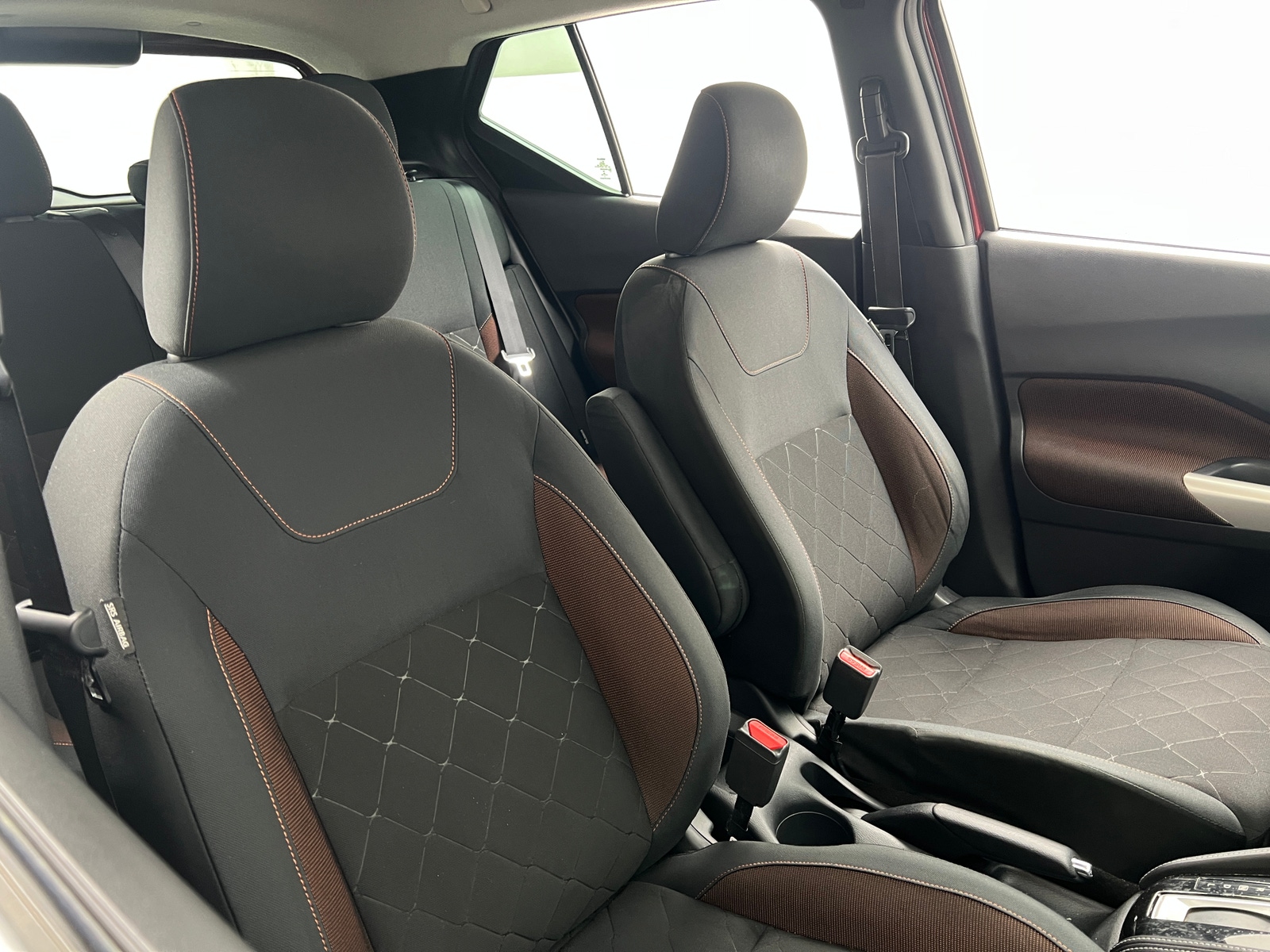 Thumbnail: 2020 Nissan Kicks - 2