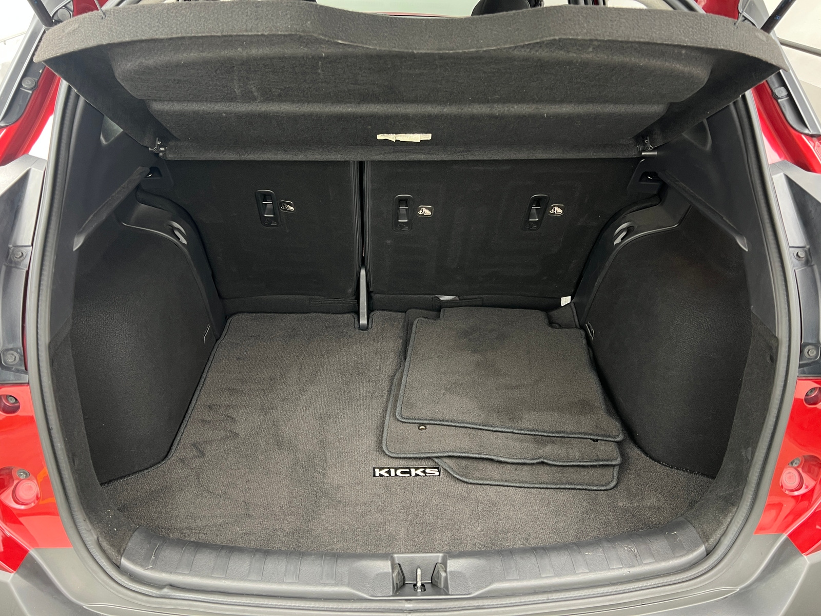 Thumbnail: 2020 Nissan Kicks - 7