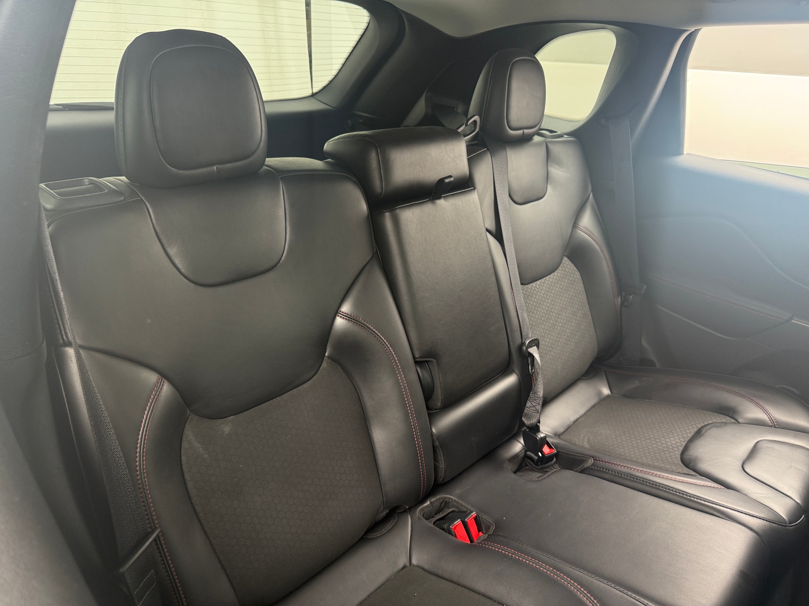 Thumbnail: 2020 Jeep Cherokee - 6