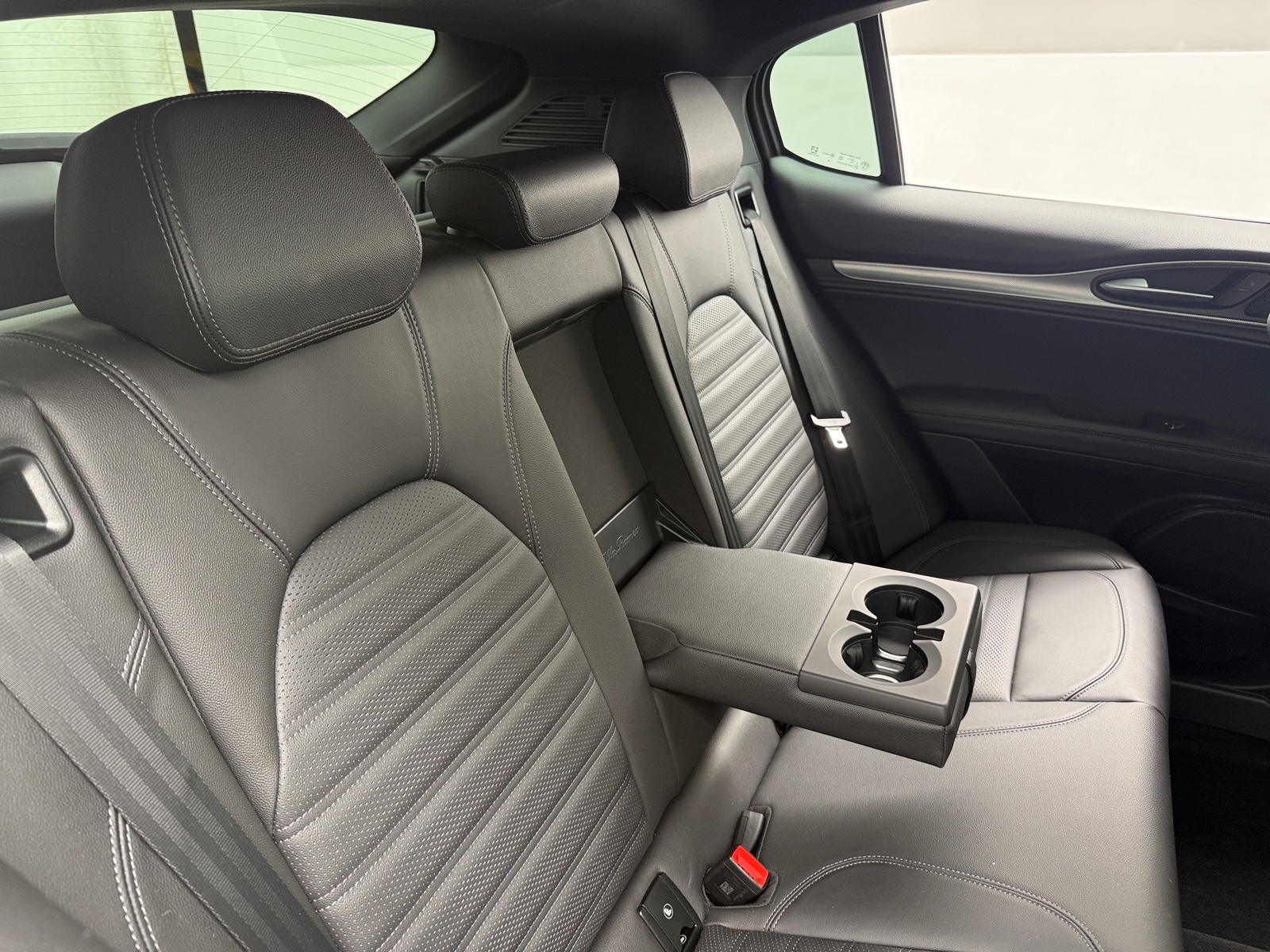 Thumbnail: 2025 Alfa Romeo Stelvio - 5