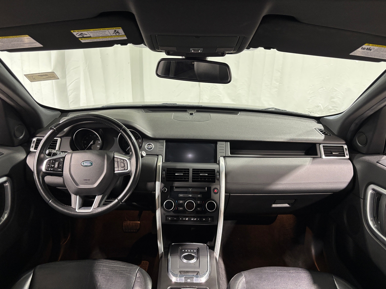 Thumbnail: 2018 Land Rover Discovery Sport - 2