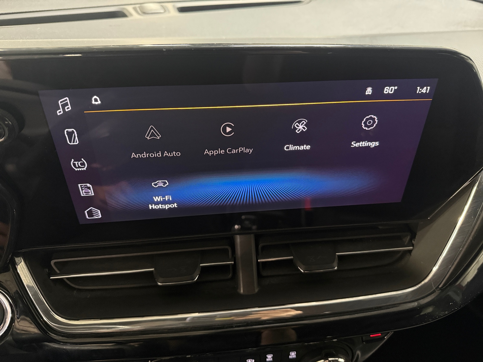 Thumbnail: 2025 Chevrolet Trax - 3