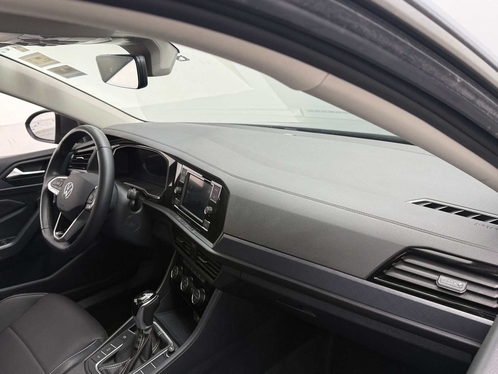 Thumbnail: 2024 Volkswagen Jetta - 2