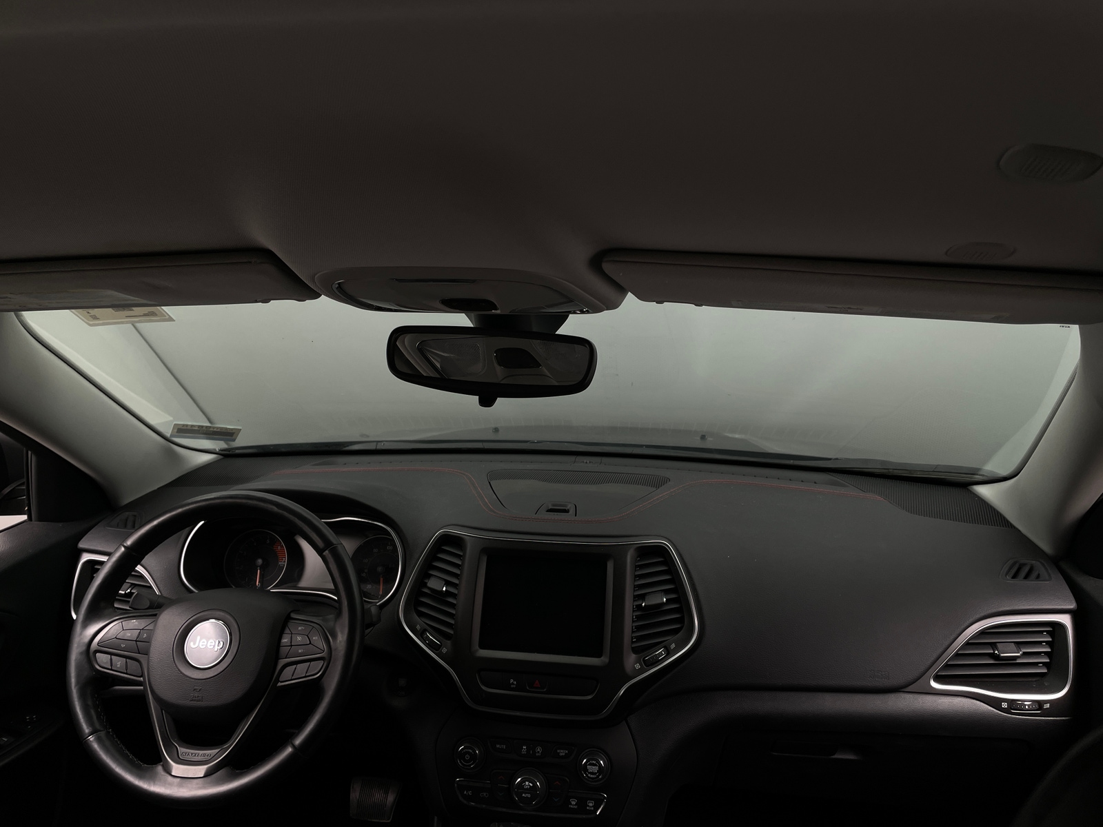 Thumbnail: 2020 Jeep Cherokee - 3