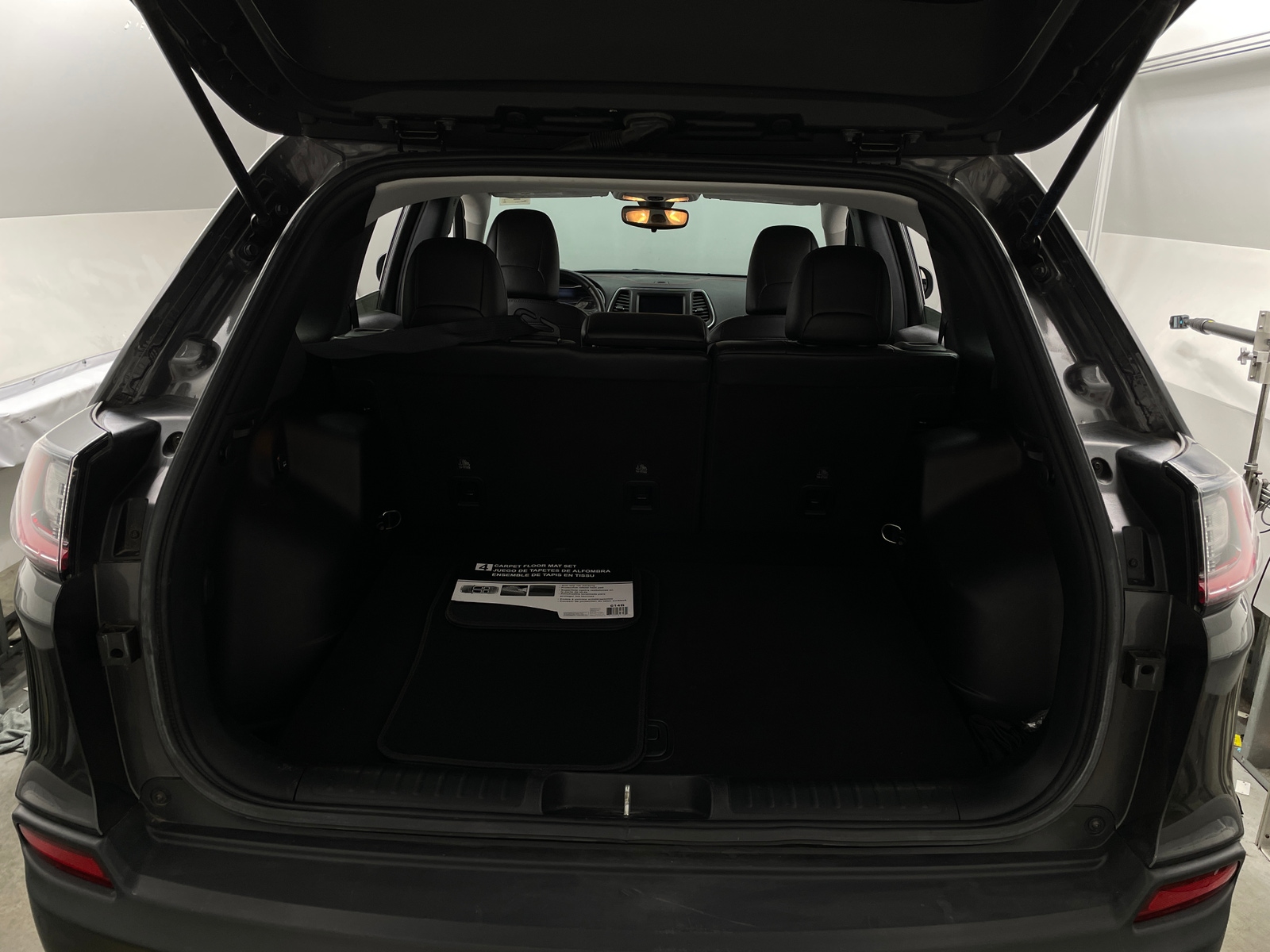 Thumbnail: 2020 Jeep Cherokee - 7