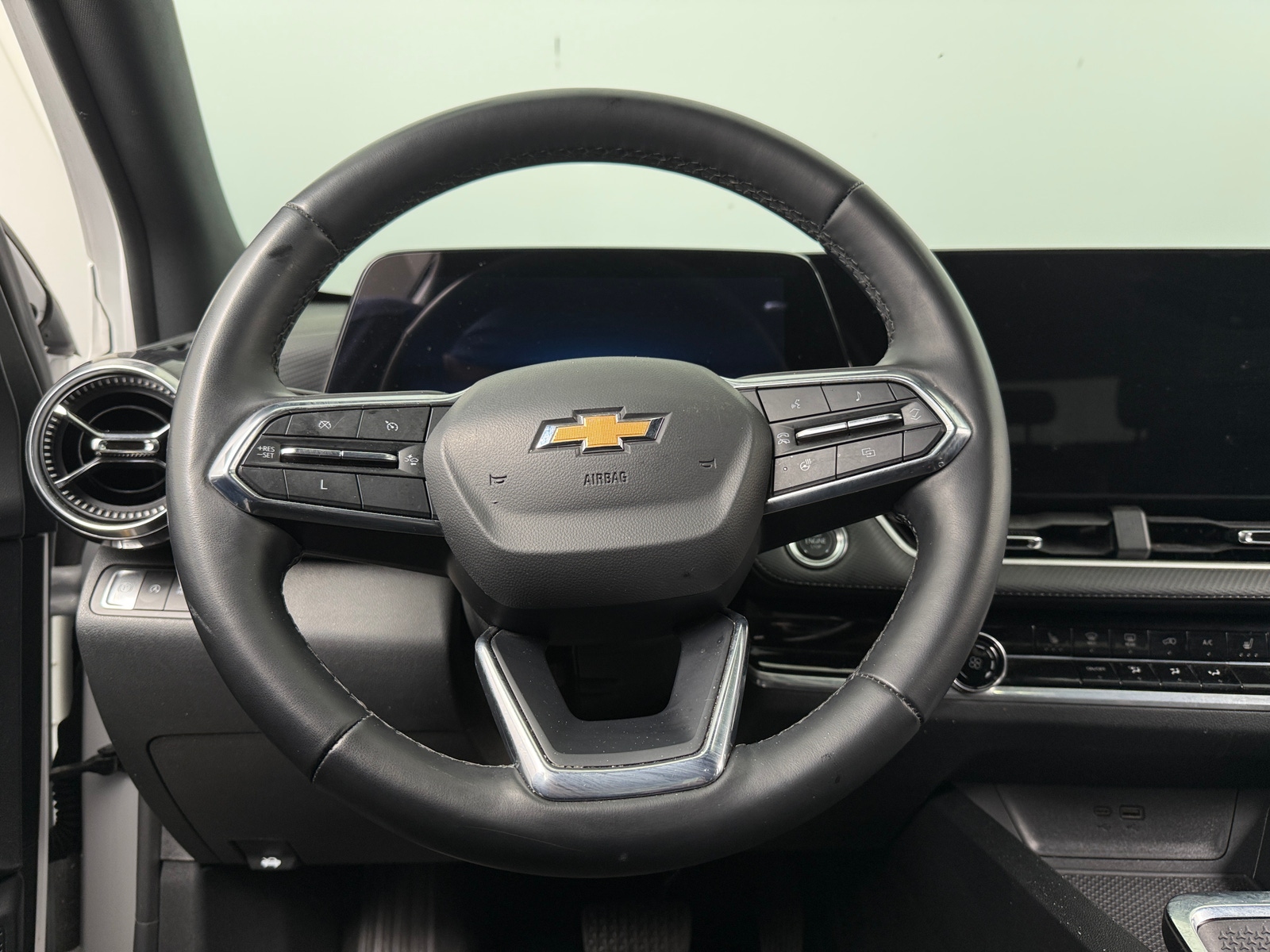Thumbnail: 2025 Chevrolet Equinox - 5