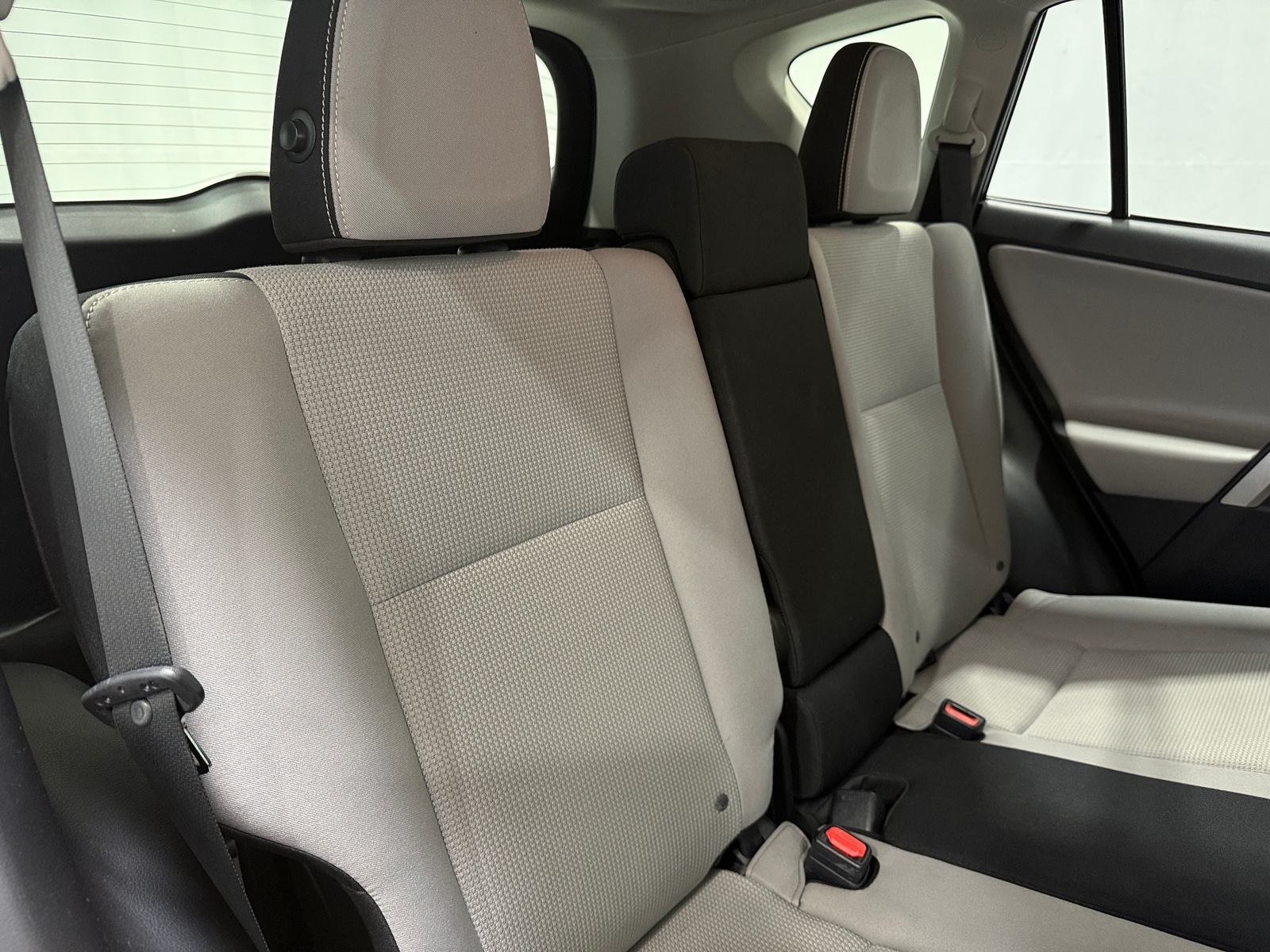 Thumbnail: 2018 Toyota RAV4 - 6