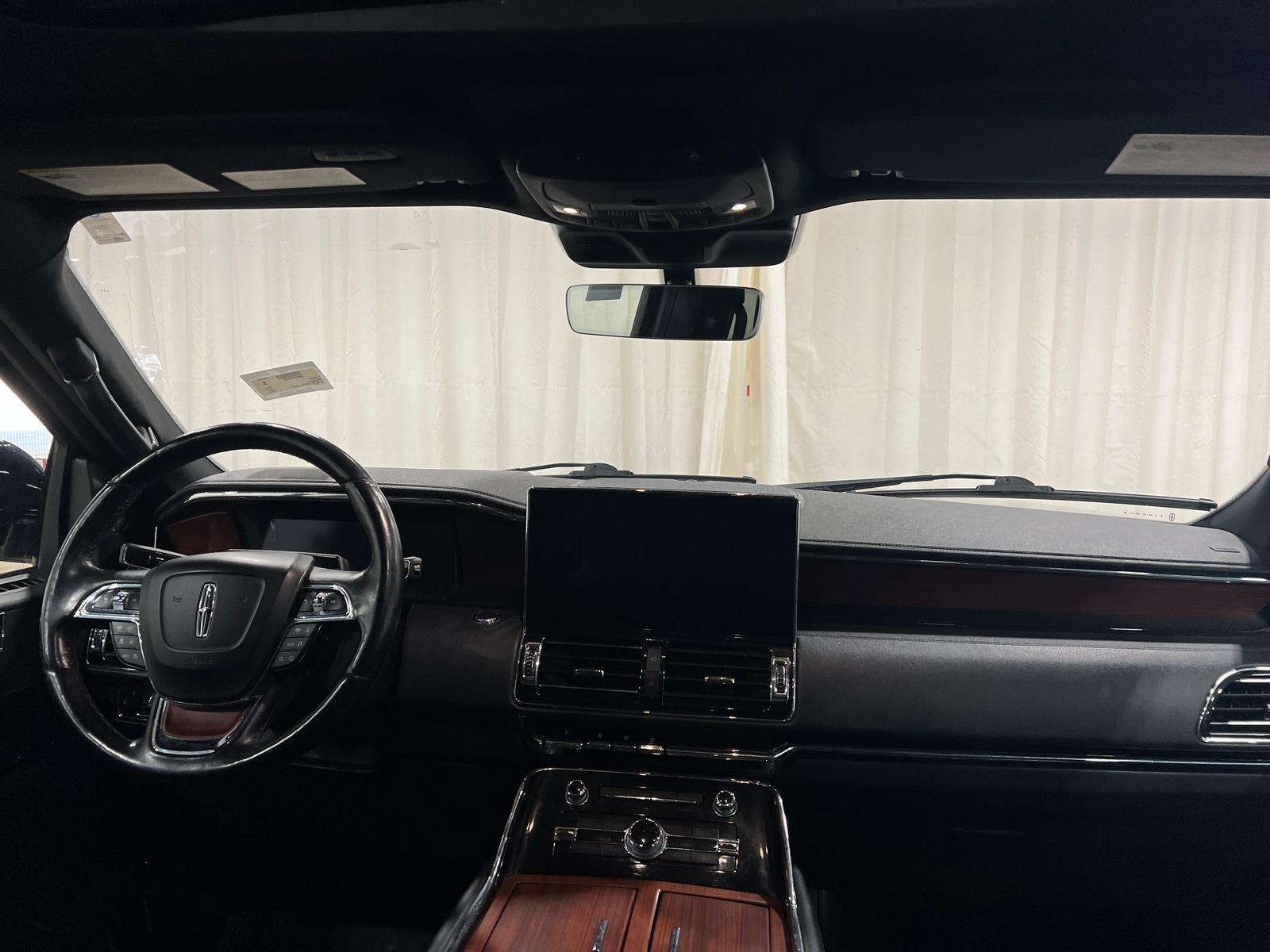 Thumbnail: 2023 Lincoln Navigator - 2