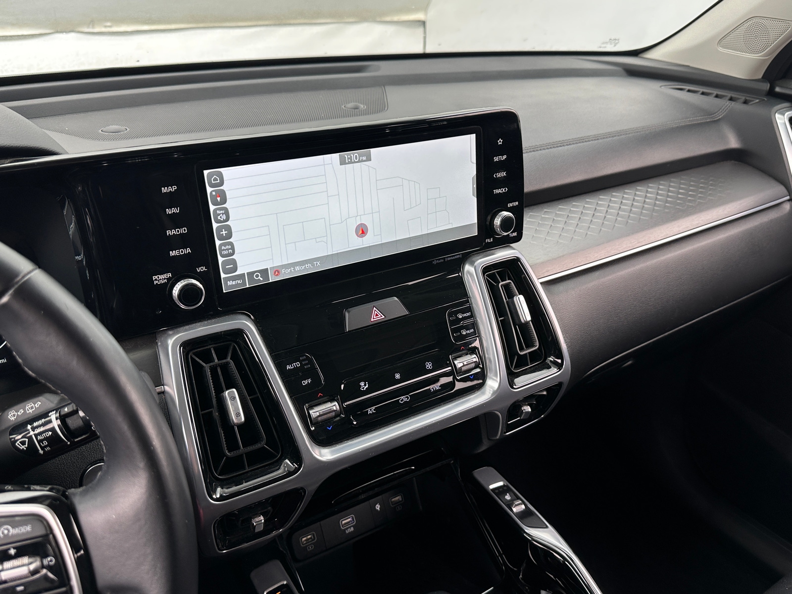 Thumbnail: 2023 Kia Sorento - 3