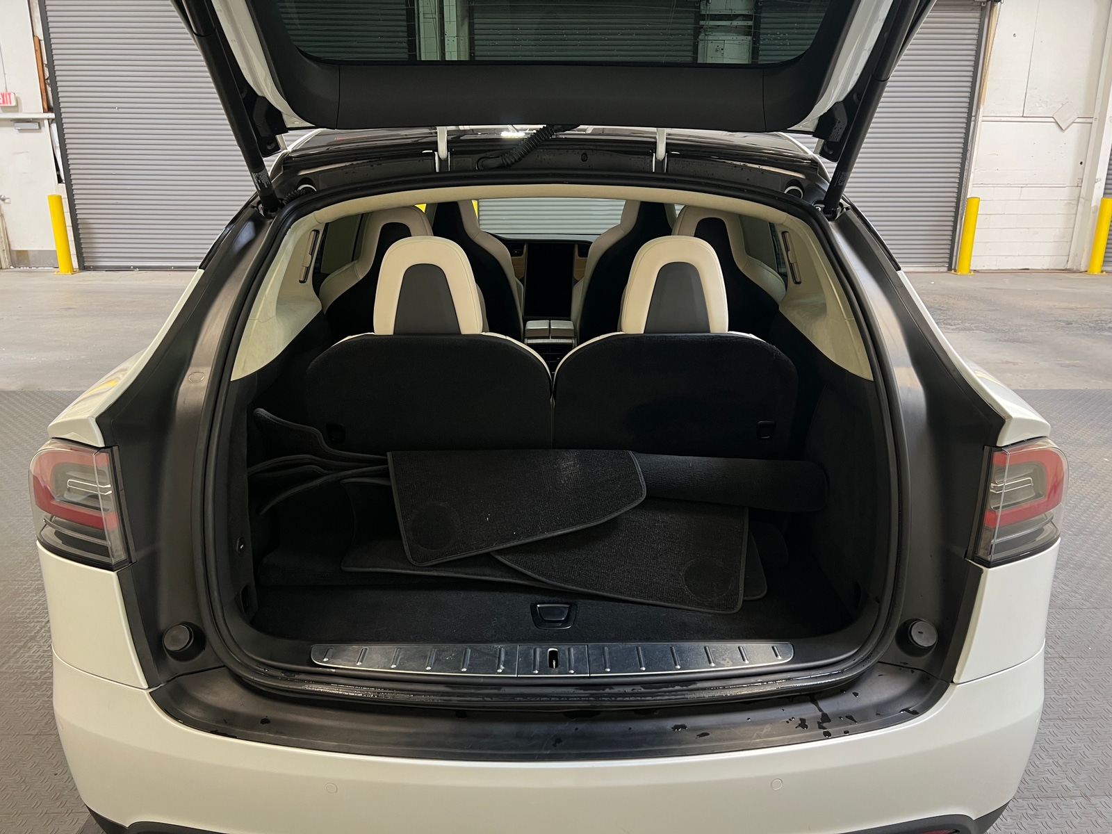 Thumbnail: 2018 Tesla Model X - 6