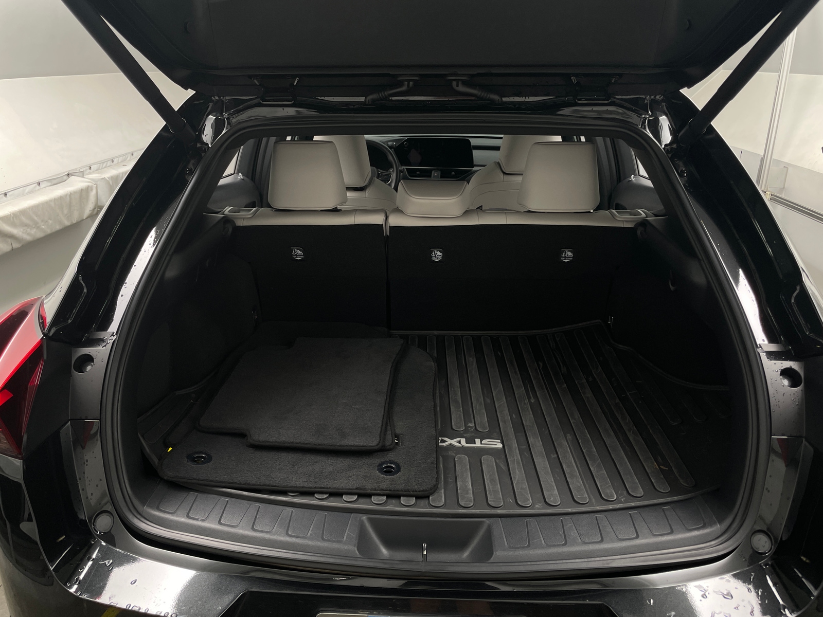 Thumbnail: 2025 Lexus UX - 6