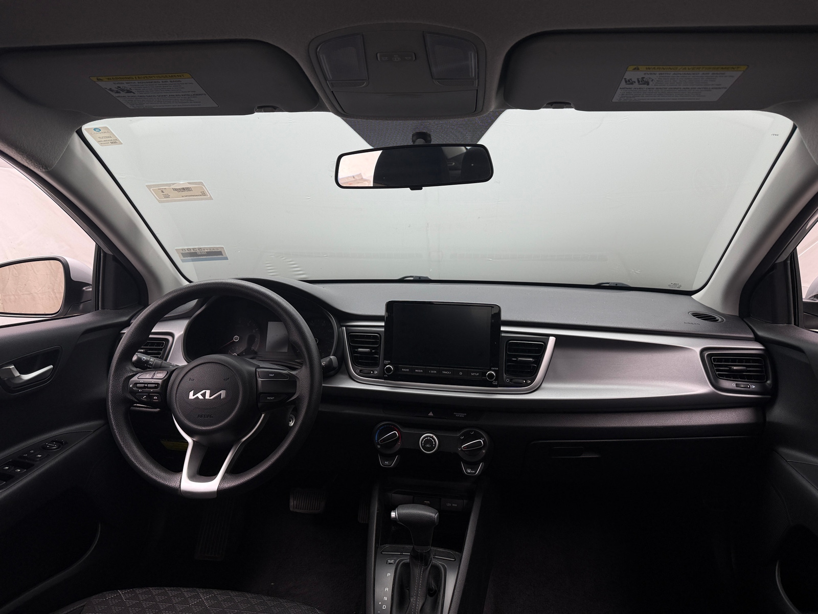 Thumbnail: 2023 Kia Rio - 3