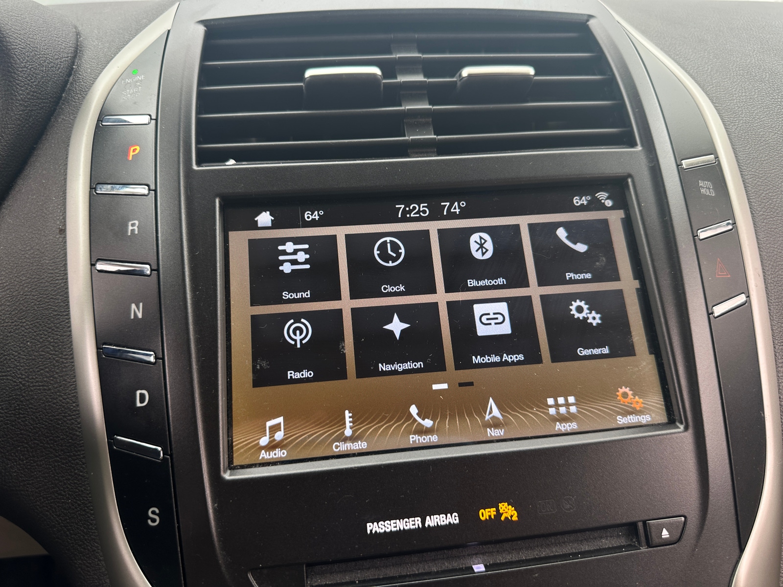 Thumbnail: 2019 Lincoln MKC - 3