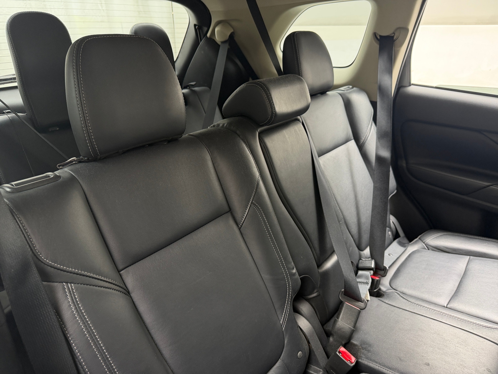 Thumbnail: 2020 Mitsubishi Outlander - 5