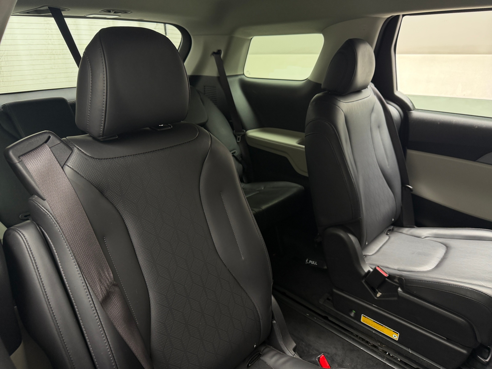 Thumbnail: 2023 Kia Carnival - 5