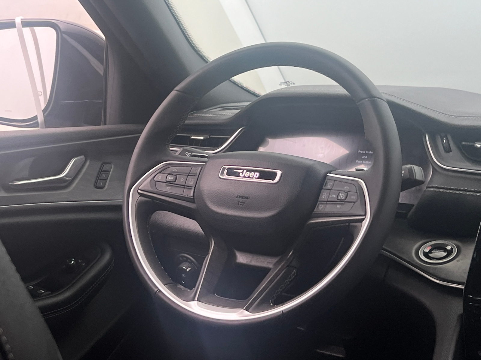 Thumbnail: 2024 Jeep Grand Cherokee - 4