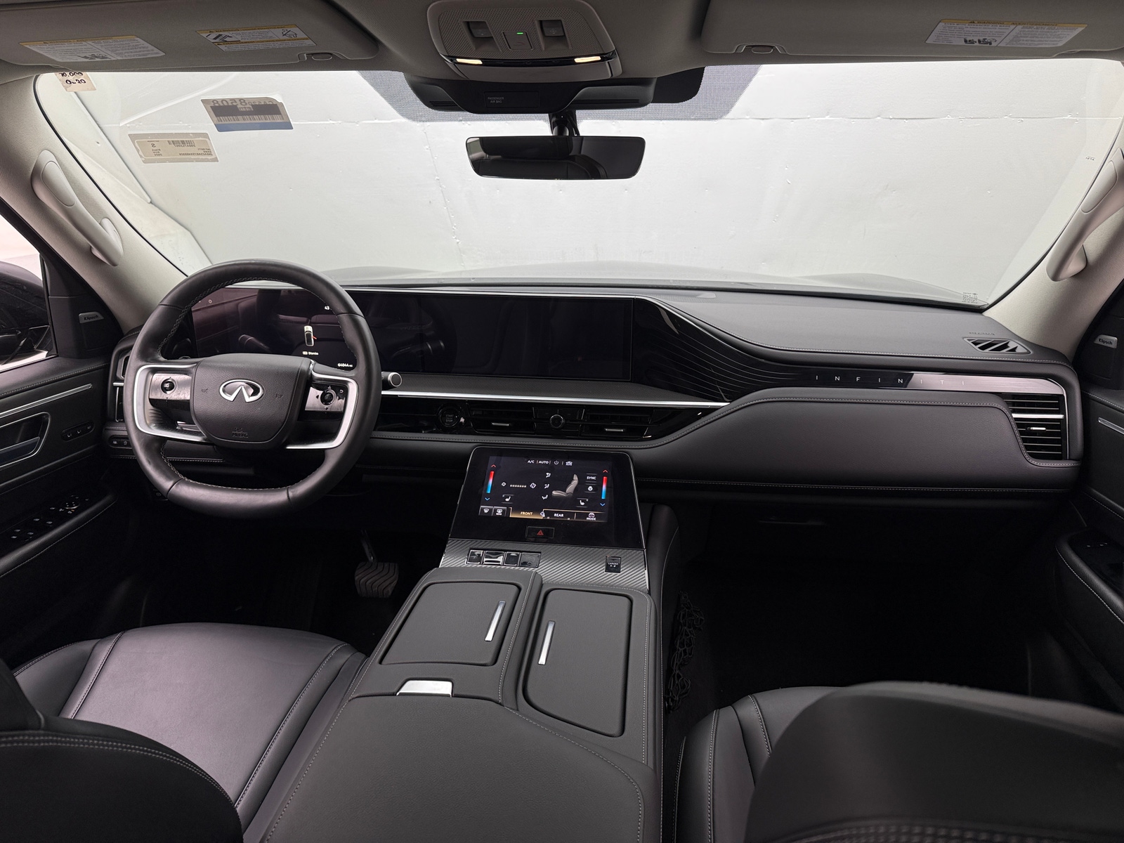 Thumbnail: 2025 INFINITI QX80 - 3