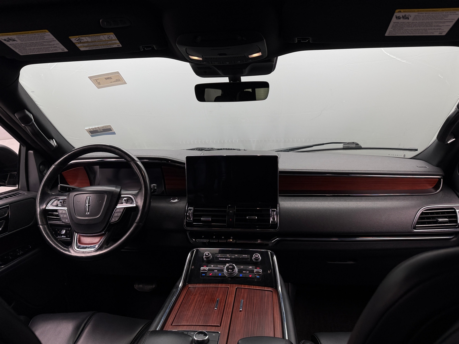 Thumbnail: 2023 Lincoln Navigator L - 3