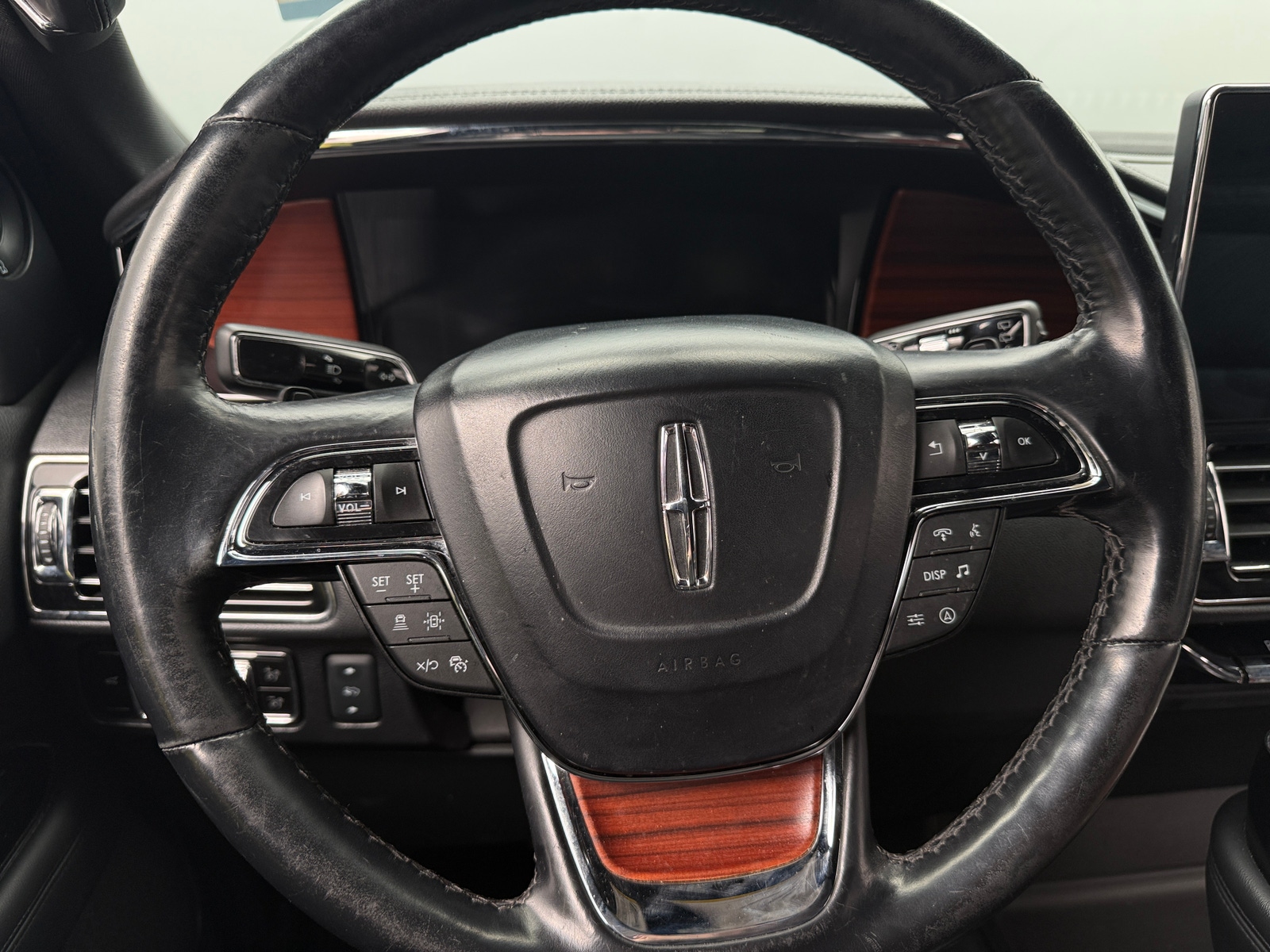 Thumbnail: 2023 Lincoln Navigator L - 5