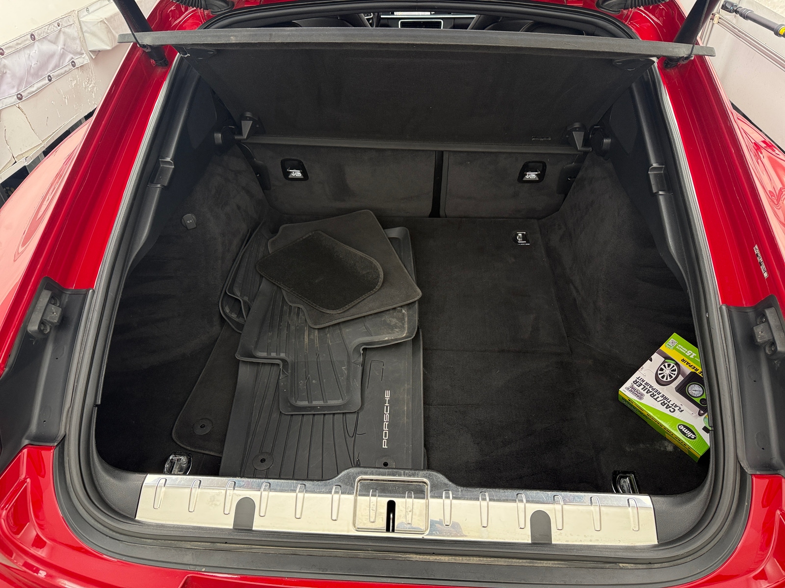 Thumbnail: 2017 Porsche Panamera - 6