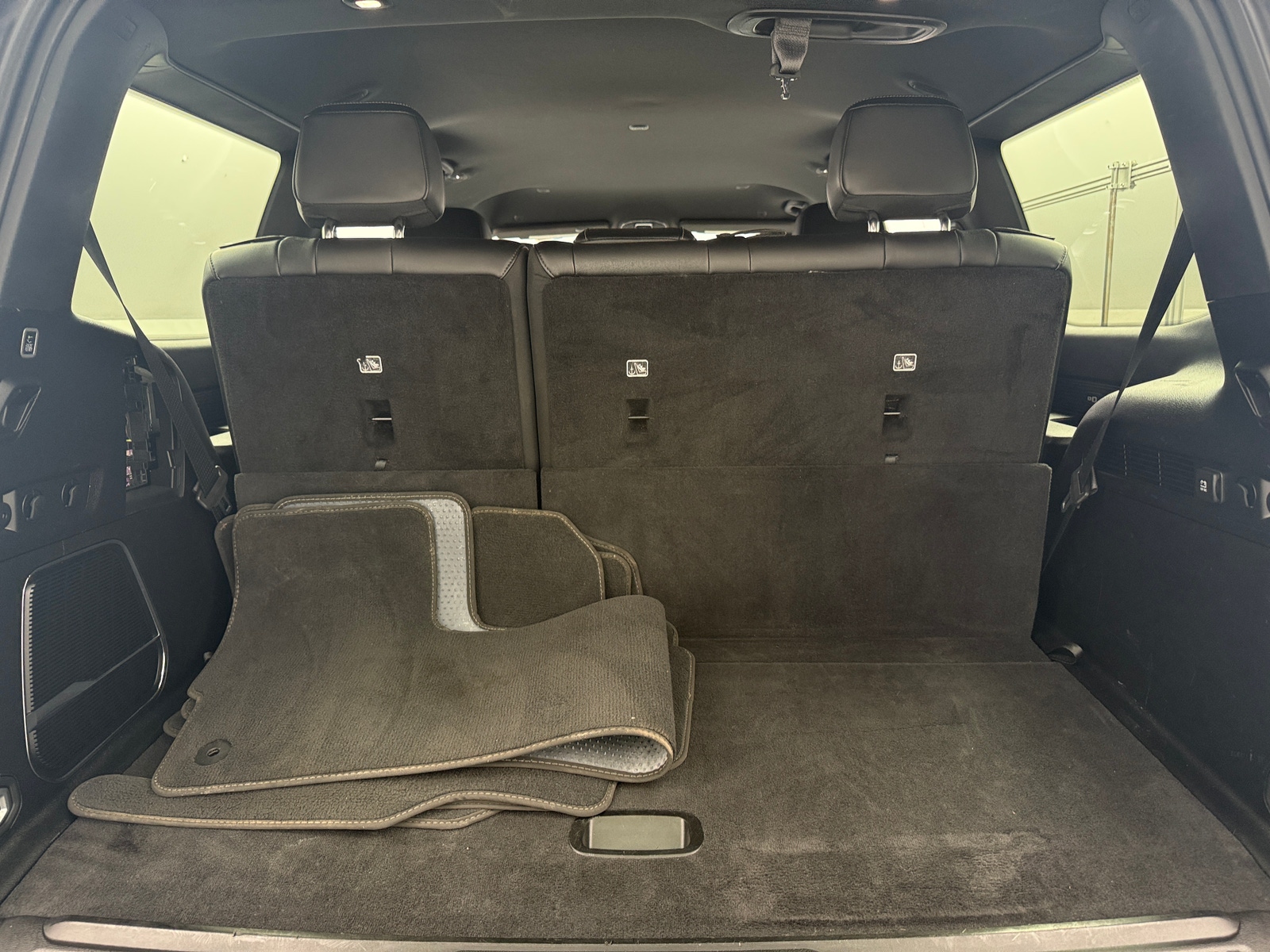 Thumbnail: 2022 Jeep Wagoneer - 6