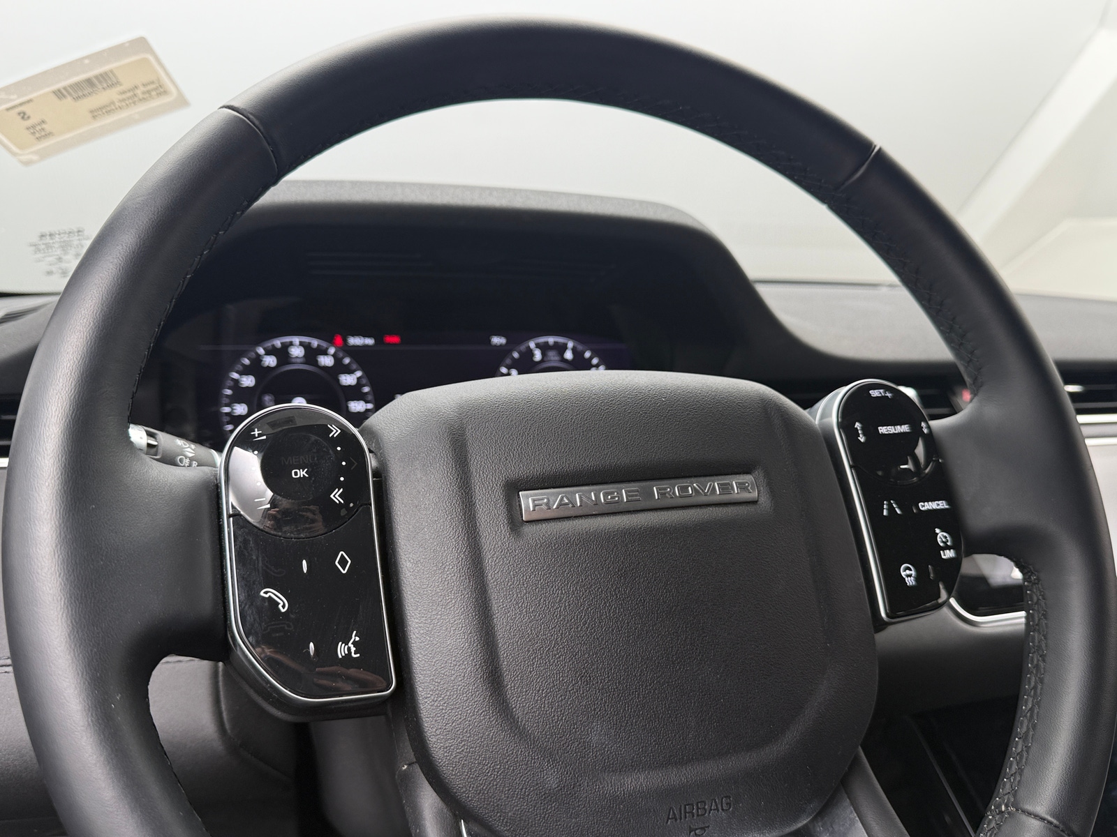 Thumbnail: 2020 Land Rover Range Rover Evoque - 4