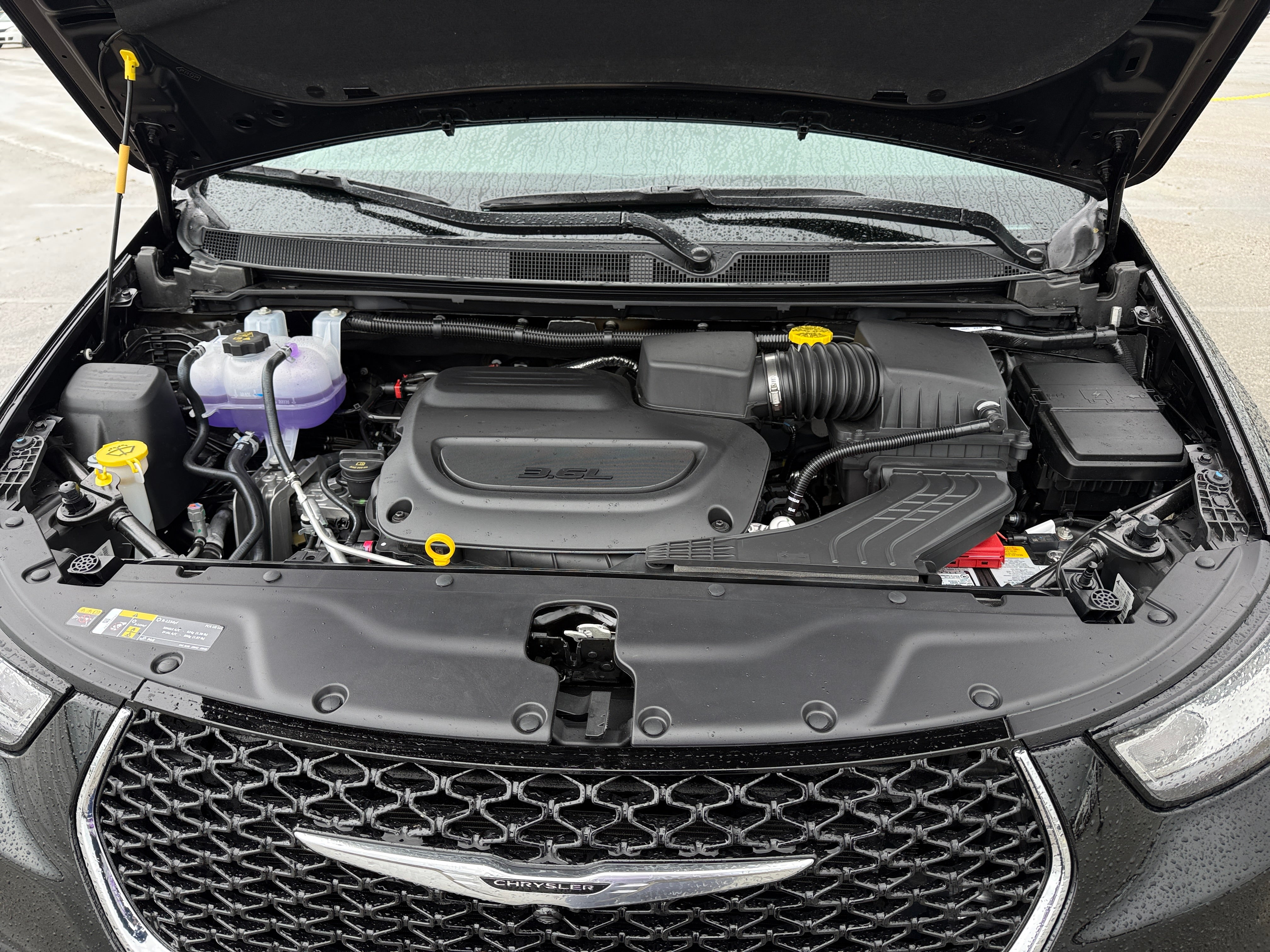 2026 Chrysler Pacifica Limited AWD's photo