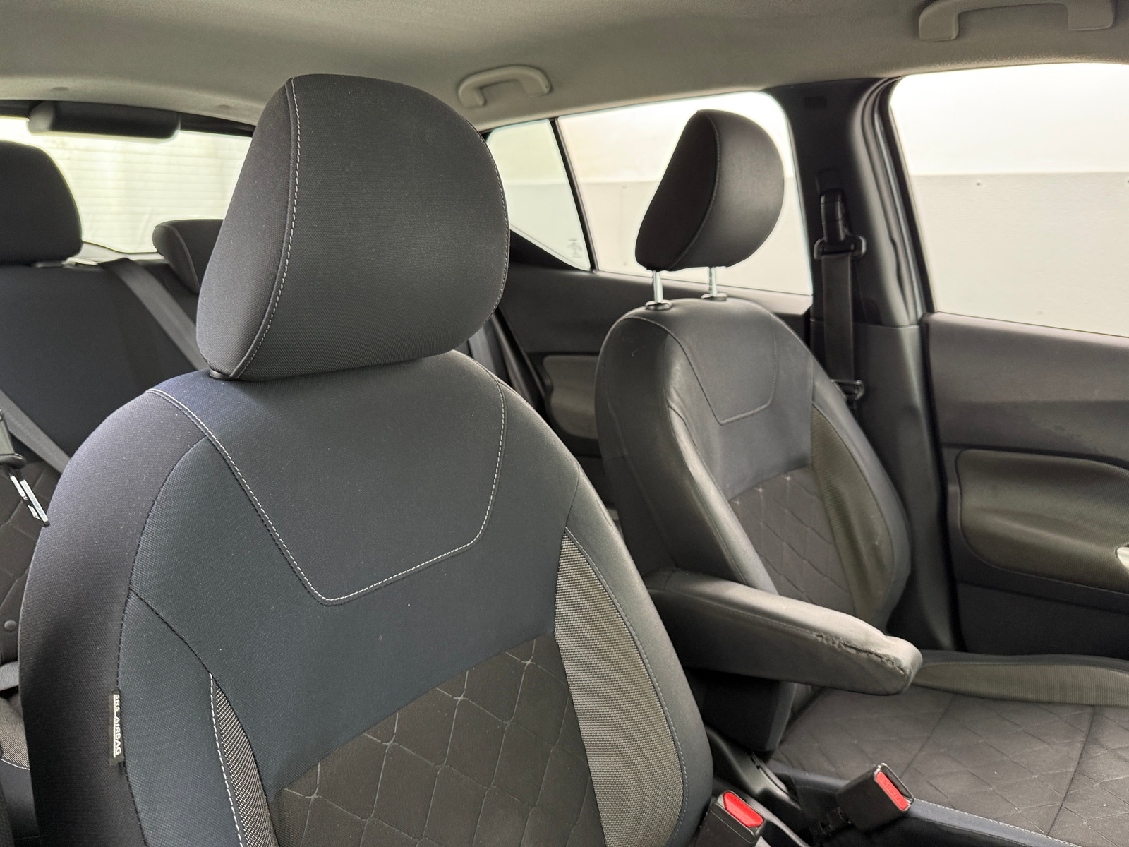 Thumbnail: 2018 Nissan Kicks - 2