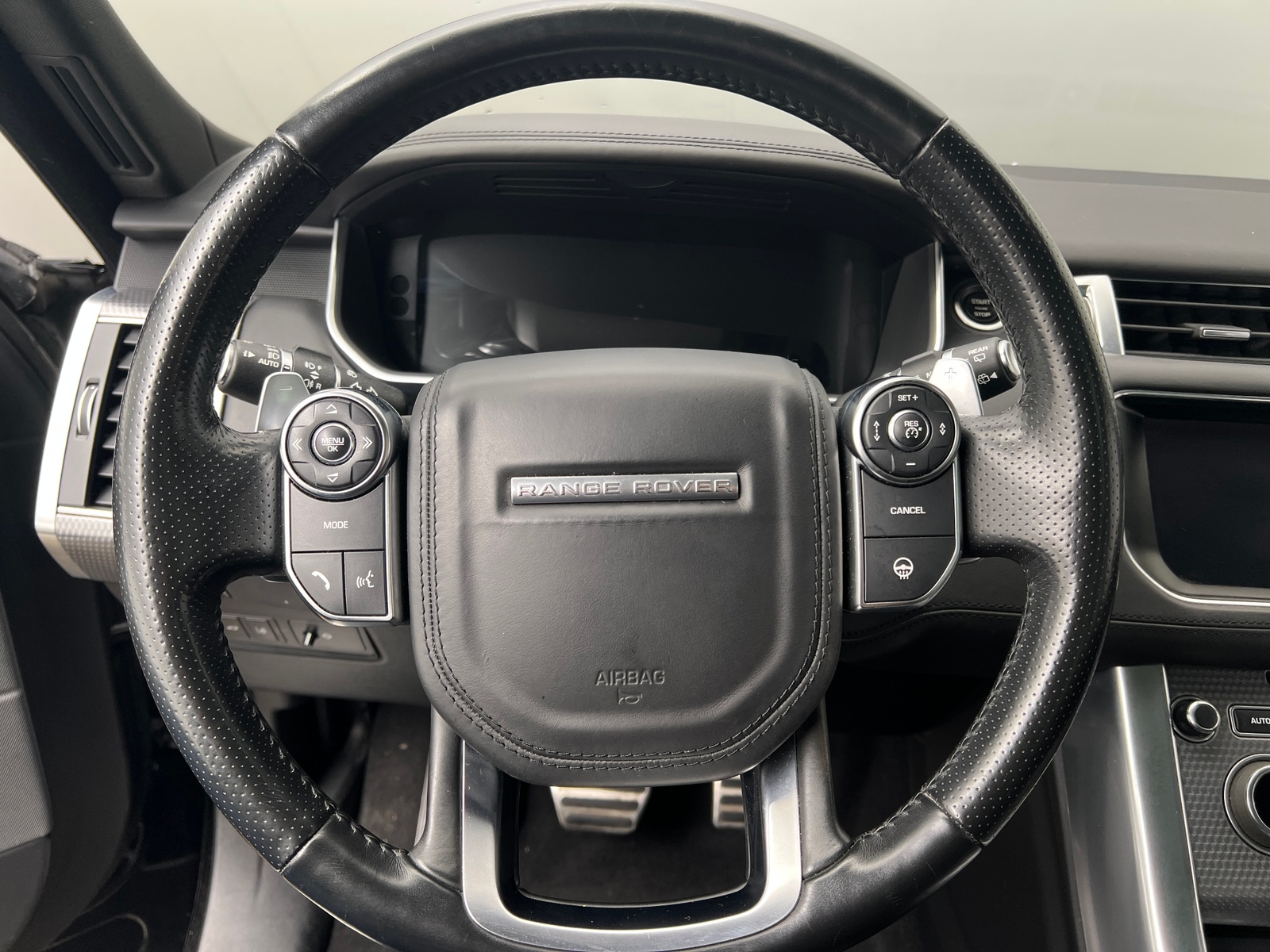 Thumbnail: 2017 Land Rover Range Rover Sport - 4