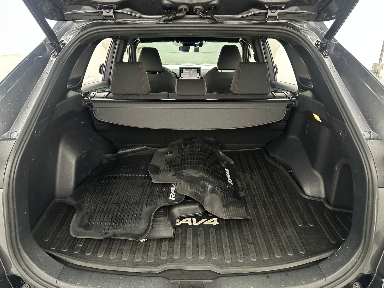 Thumbnail: 2021 Toyota RAV4 - 7