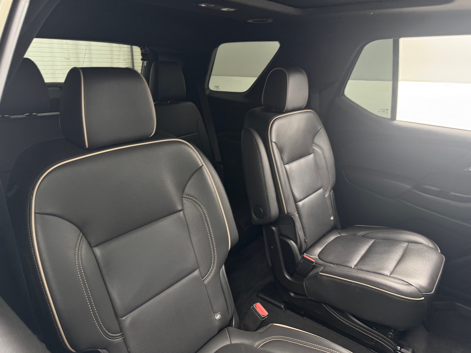 Thumbnail: 2022 Chevrolet Traverse - 5