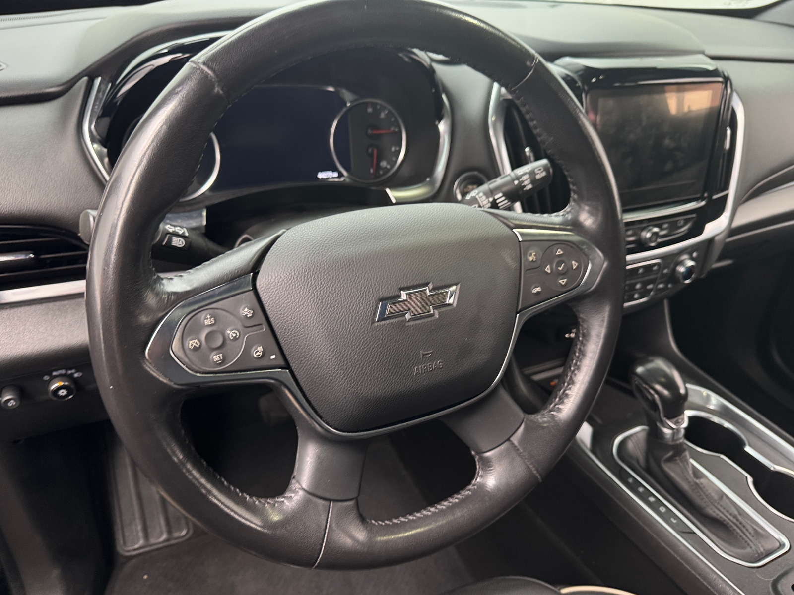 Thumbnail: 2022 Chevrolet Traverse - 4