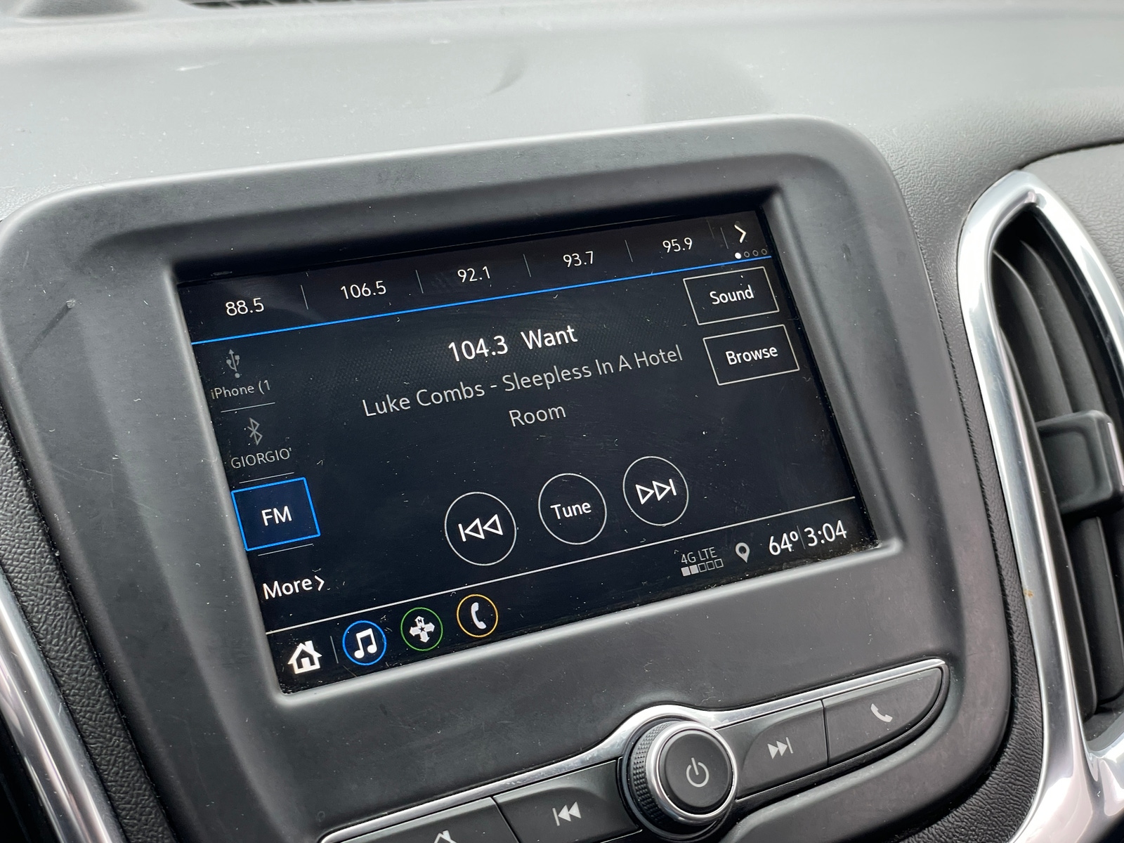 Thumbnail: 2019 Chevrolet Equinox - 4