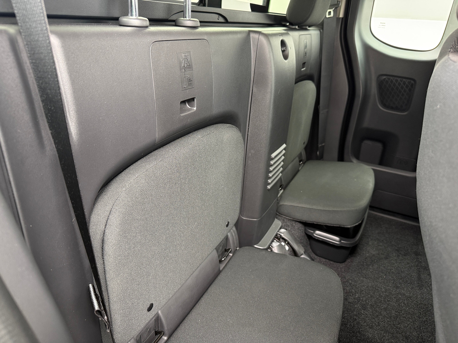 Thumbnail: 2025 Nissan Frontier - 6