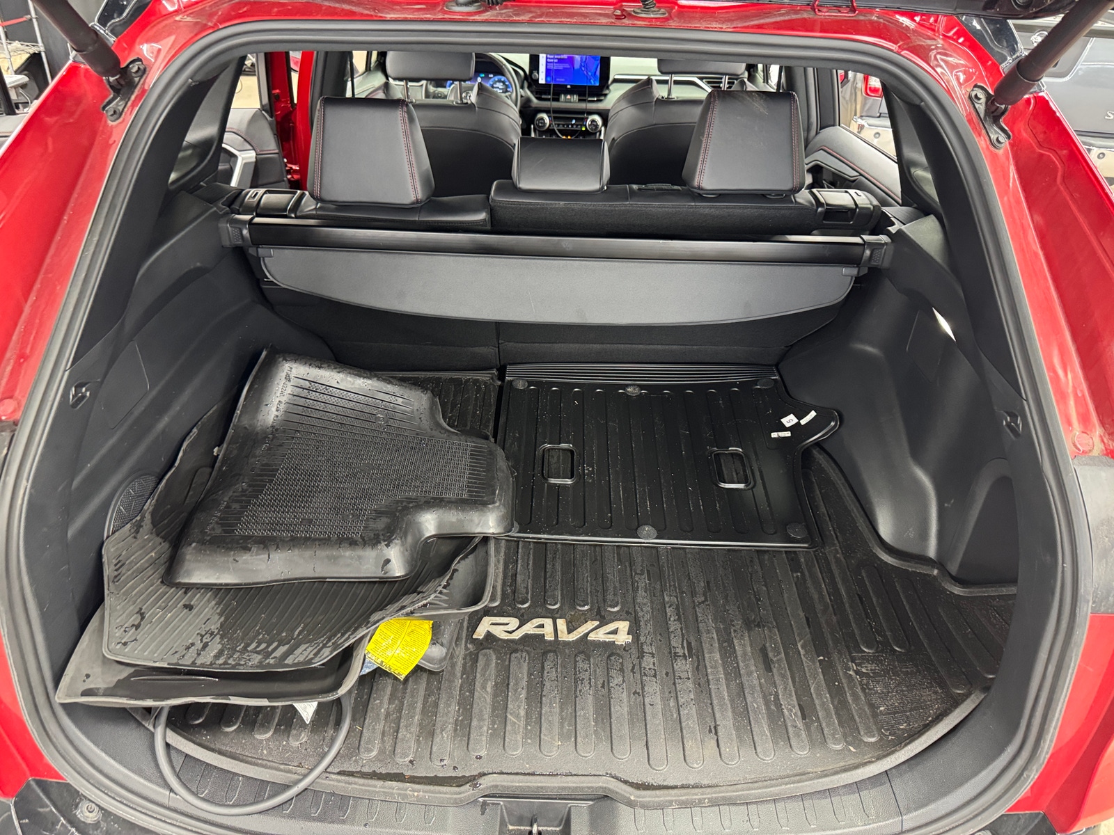 Thumbnail: 2024 Toyota RAV4 - 7