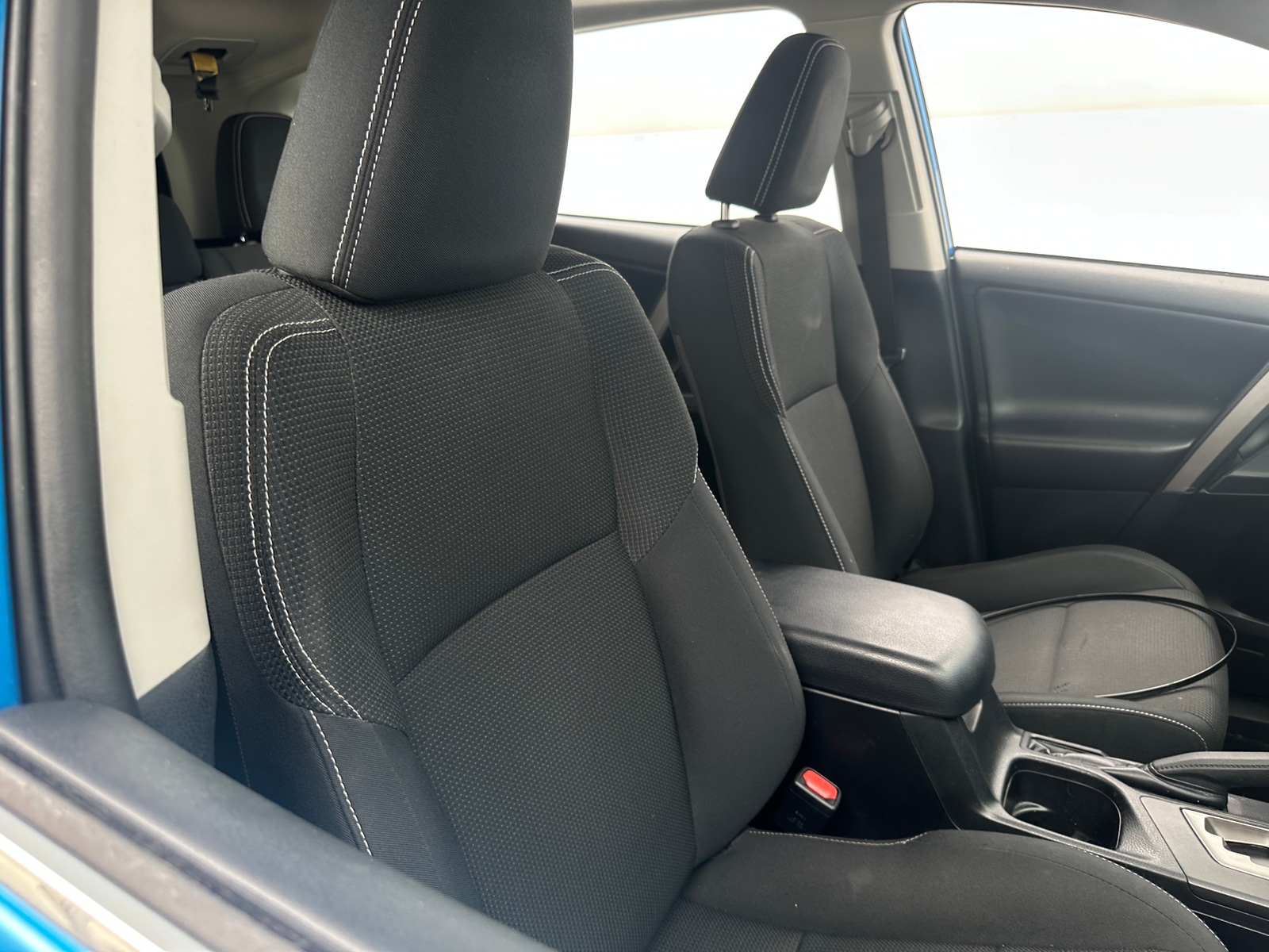 Thumbnail: 2018 Toyota RAV4 - 2