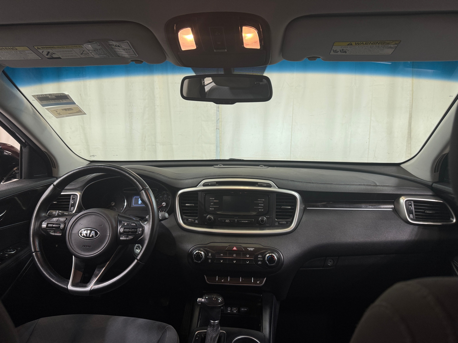 Thumbnail: 2016 Kia Sorento - 3