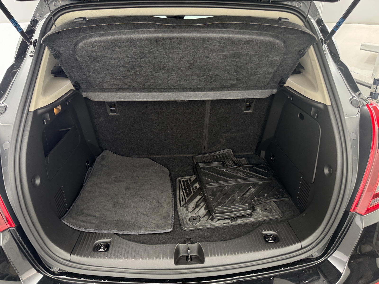 Thumbnail: 2020 Buick Encore - 6