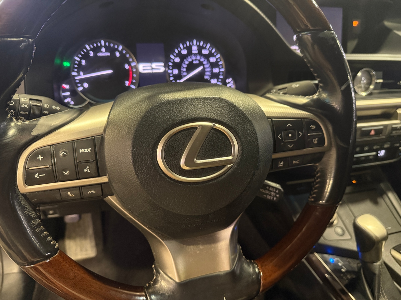 Thumbnail: 2016 Lexus ES - 4