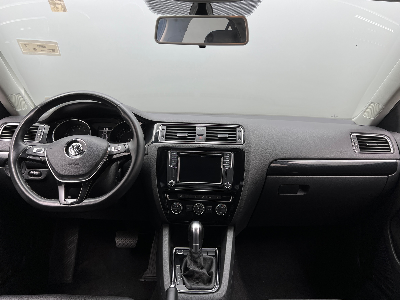 Thumbnail: 2017 Volkswagen Jetta - 2