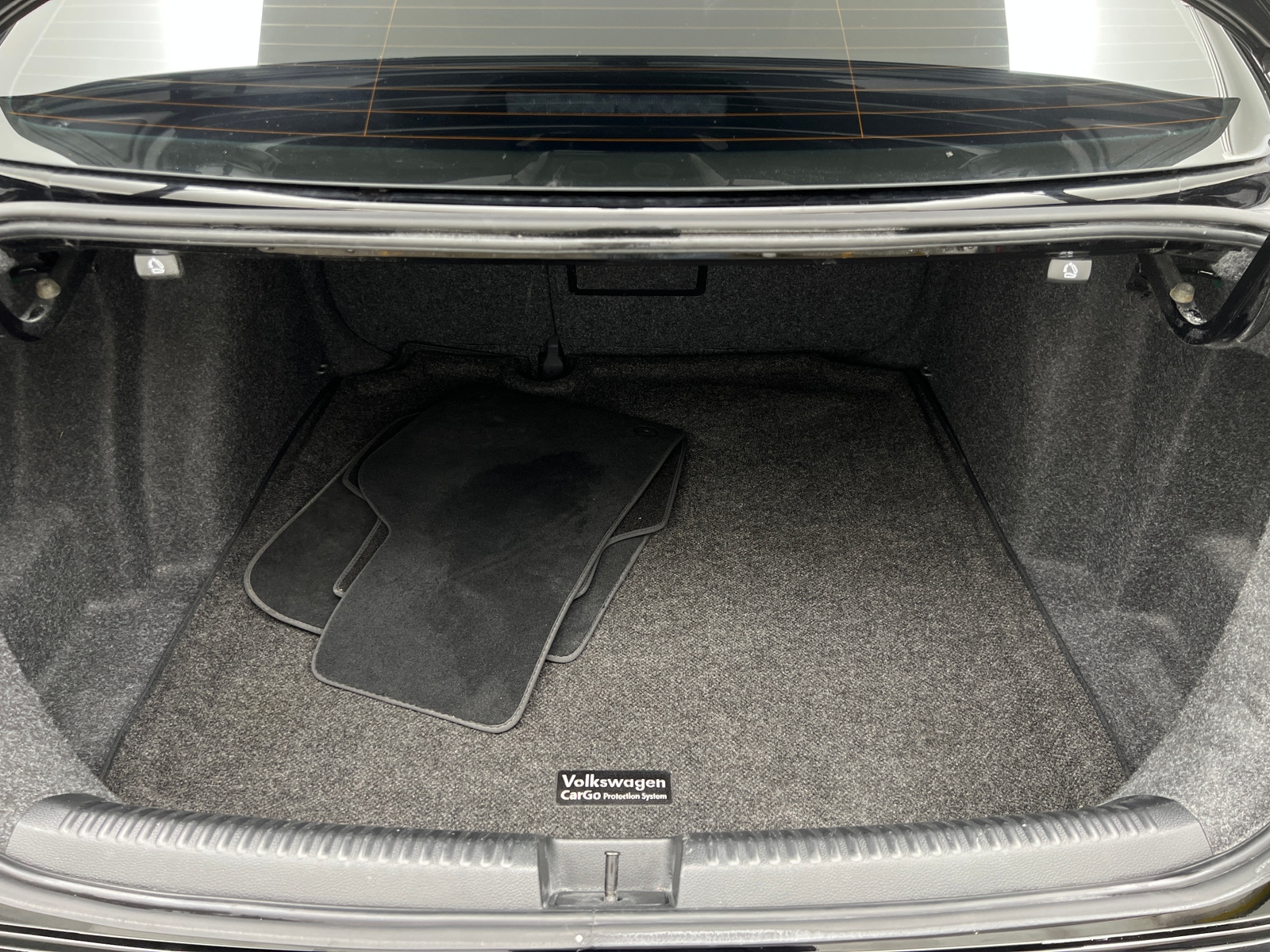 Thumbnail: 2017 Volkswagen Jetta - 6