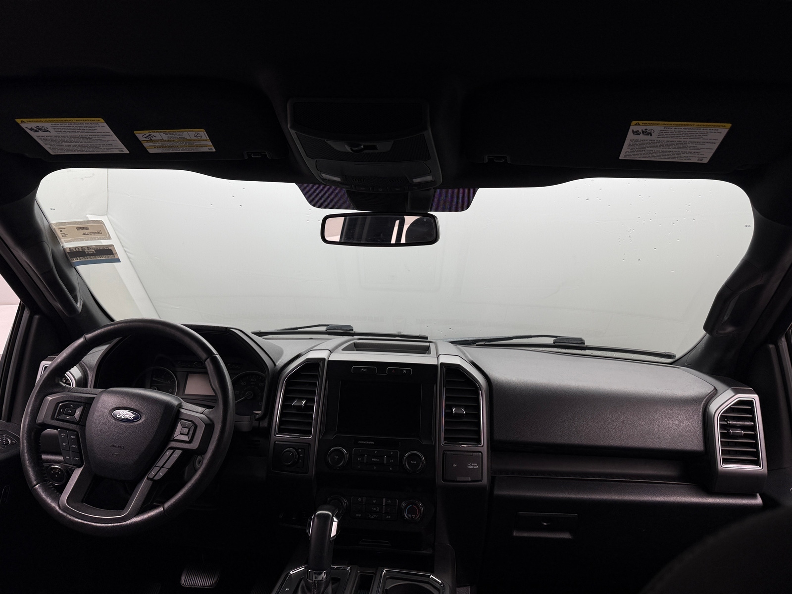 Thumbnail: 2019 Ford Econoline - 3