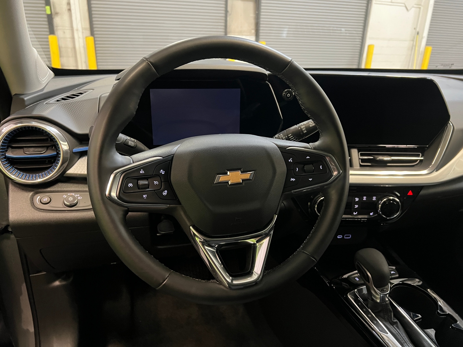 Thumbnail: 2025 Chevrolet Trax - 5