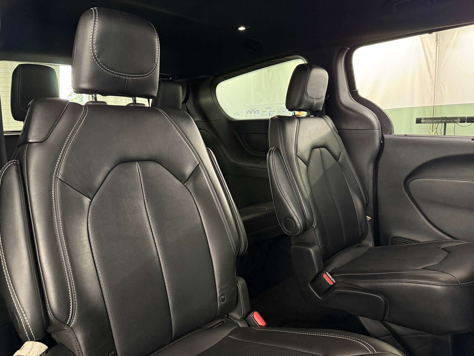 Thumbnail: 2025 Chrysler Pacifica - 5