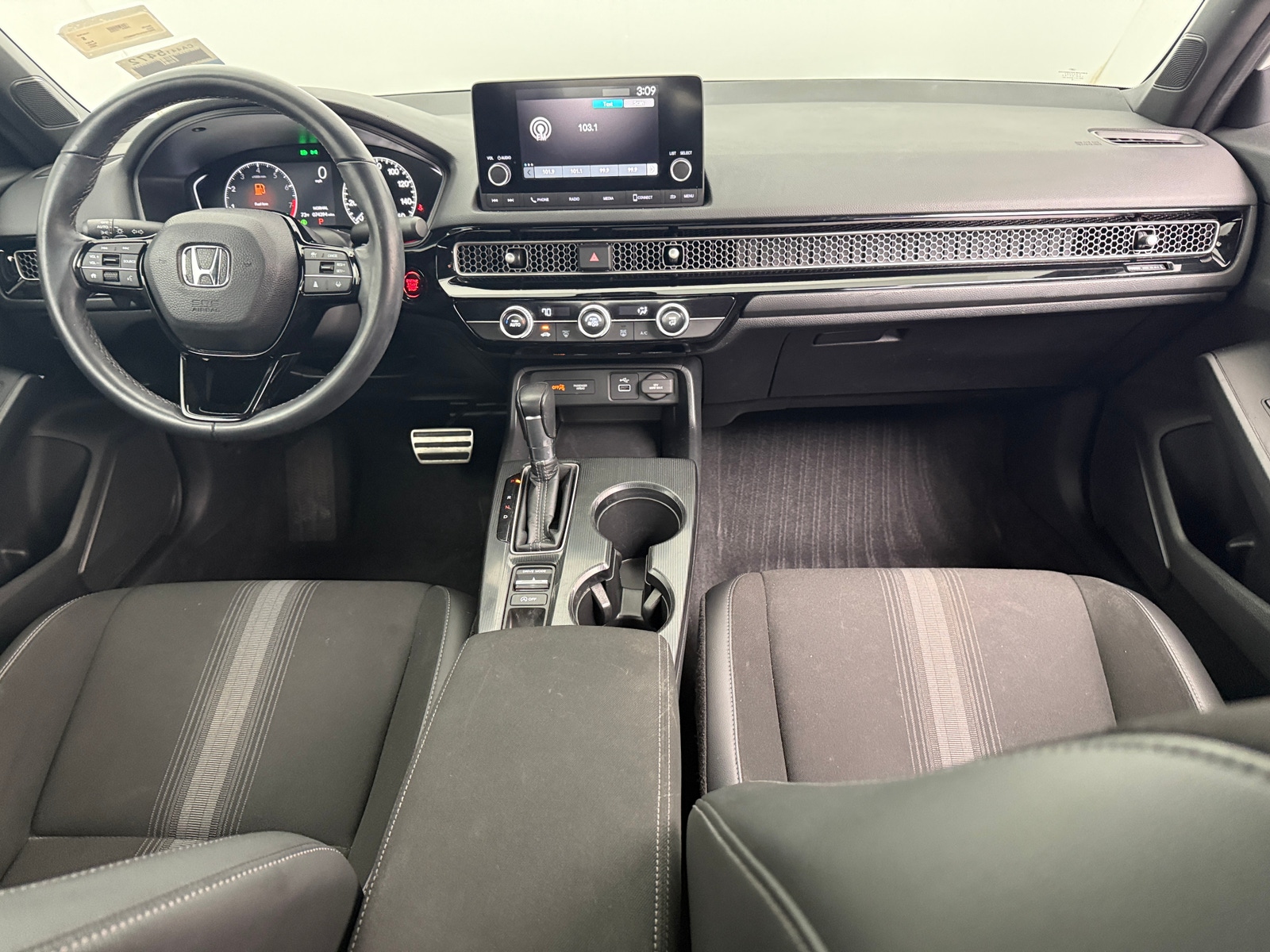 Thumbnail: 2023 Honda Civic - 3