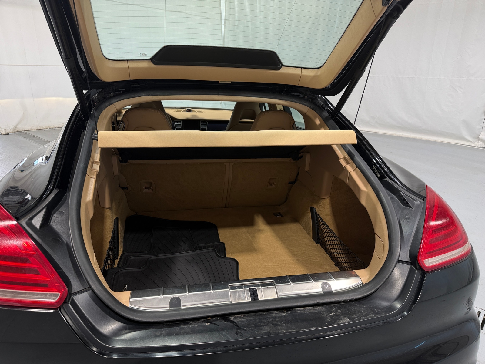 Thumbnail: 2015 Porsche Panamera - 6